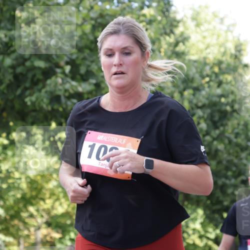 06.09.2026 - CURREX Alsterlauf Yannick Fuchs http://msf.ph/oto/10231522 06.09.2026 11:57:56 Ziel 1036, 1075, 1084, 1139, 1159, 1160, 1241, 8090 meine-sportfotos.de