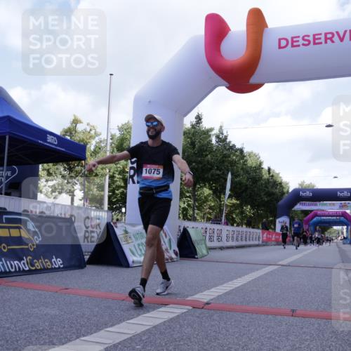 06.09.2026 - CURREX Alsterlauf Yannick Fuchs http://msf.ph/oto/10231526 06.09.2026 11:57:59 Ziel 1036, 1075, 1084, 1241 meine-sportfotos.de