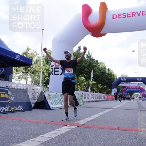 06.09.2026 - CURREX Alsterlauf Yannick Fuchs http://msf.ph/oto/10231535 06.09.2026 11:57:59 Ziel 1036, 1075, 1084, 1241 meine-sportfotos.de
