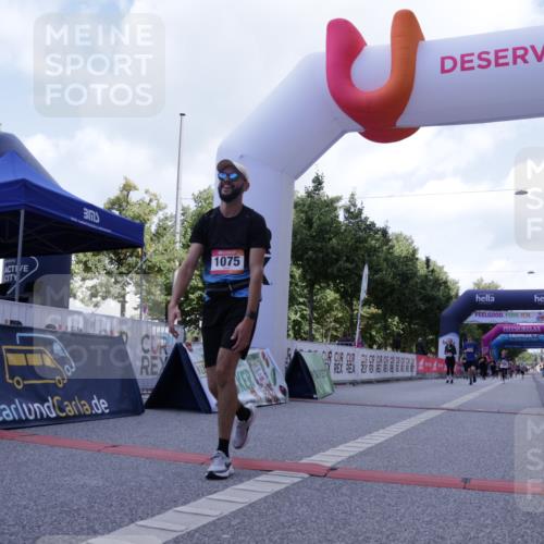 06.09.2026 - CURREX Alsterlauf Yannick Fuchs http://msf.ph/oto/10231538 06.09.2026 11:58:00 Ziel 1036, 1075, 1084, 1241, 1283 meine-sportfotos.de