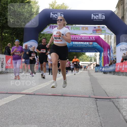 06.09.2026 - CURREX Alsterlauf Yannick Fuchs http://msf.ph/oto/10231592 06.09.2026 11:58:30 Ziel 1082, 1182, 1306, 1314, 8016 meine-sportfotos.de