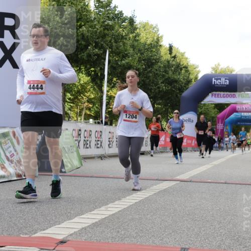 06.09.2026 - CURREX Alsterlauf Yannick Fuchs http://msf.ph/oto/10231679 06.09.2026 11:58:57 Ziel 1111, 1224, 1301, 1327, 1329, 1333, 4444, 8046, 8070 meine-sportfotos.de