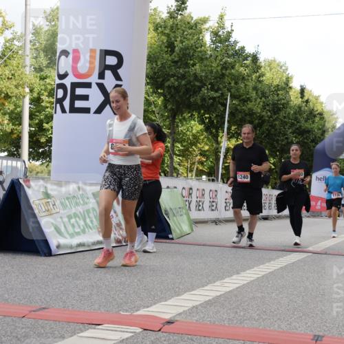 06.09.2026 - CURREX Alsterlauf Yannick Fuchs http://msf.ph/oto/10231693 06.09.2026 11:59:03 Ziel 1081, 1111, 1130, 1200, 1240, 1327, 1333, 8070 meine-sportfotos.de