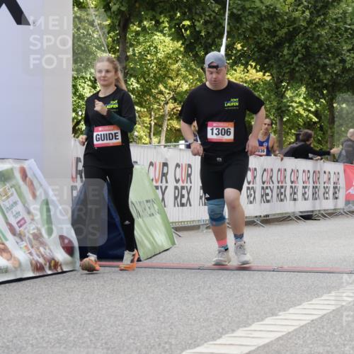 06.09.2026 - CURREX Alsterlauf Yannick Fuchs http://msf.ph/oto/10231746 06.09.2026 11:58:24 Ziel 1020, 1158, 1306 meine-sportfotos.de