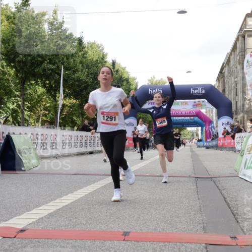 06.09.2026 - CURREX Alsterlauf Yannick Fuchs http://msf.ph/oto/10231759 06.09.2026 11:59:26 Ziel 1037, 1038, 1068, 1069, 1173, 1261, 1291, 1330 meine-sportfotos.de