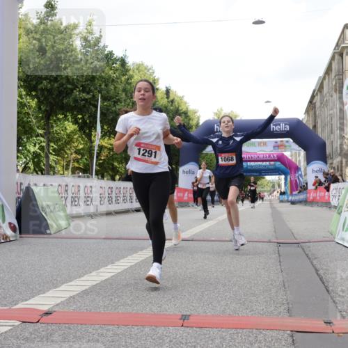 06.09.2026 - CURREX Alsterlauf Yannick Fuchs http://msf.ph/oto/10231760 06.09.2026 11:59:26 Ziel 1037, 1038, 1068, 1069, 1173, 1261, 1291, 1330 meine-sportfotos.de