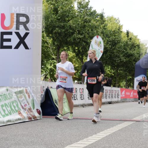 06.09.2026 - CURREX Alsterlauf Yannick Fuchs http://msf.ph/oto/10231824 06.09.2026 11:59:46 Ziel 1006, 1098, 1120, 1205, 1206, 1215, 1275, 8139 meine-sportfotos.de