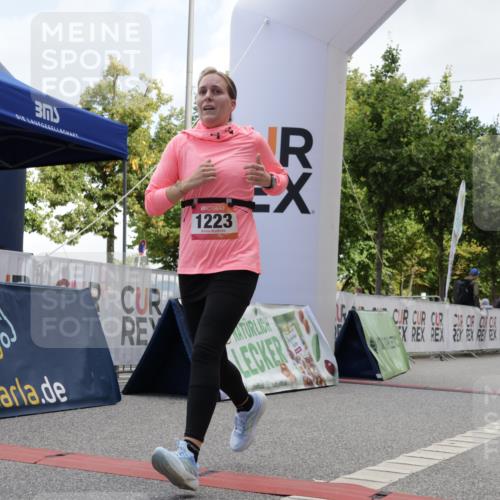 06.09.2026 - CURREX Alsterlauf Yannick Fuchs http://msf.ph/oto/10231838 06.09.2026 12:00:00 Ziel 1076, 1124, 1223, 1247, 1323, 1340 meine-sportfotos.de