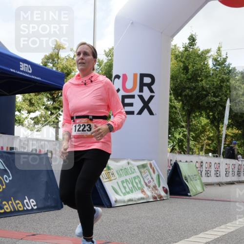 06.09.2026 - CURREX Alsterlauf Yannick Fuchs http://msf.ph/oto/10231840 06.09.2026 12:00:00 Ziel 1076, 1124, 1223, 1247, 1323, 1340 meine-sportfotos.de