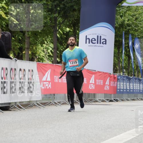 06.09.2026 - CURREX Alsterlauf Yannick Fuchs http://msf.ph/oto/10231841 06.09.2026 12:00:02 Ziel 1076, 1223, 1247, 1289, 1340 meine-sportfotos.de