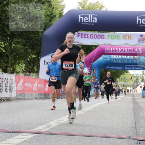 06.09.2026 - CURREX Alsterlauf Yannick Fuchs http://msf.ph/oto/10231849 06.09.2026 12:00:06 Ziel 1104, 1289, 1315, 8239, 8240 meine-sportfotos.de