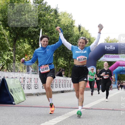 06.09.2026 - CURREX Alsterlauf Yannick Fuchs http://msf.ph/oto/10231866 06.09.2026 12:00:10 Ziel 1104, 1276, 1289, 1315, 1322, 8239, 8240 meine-sportfotos.de