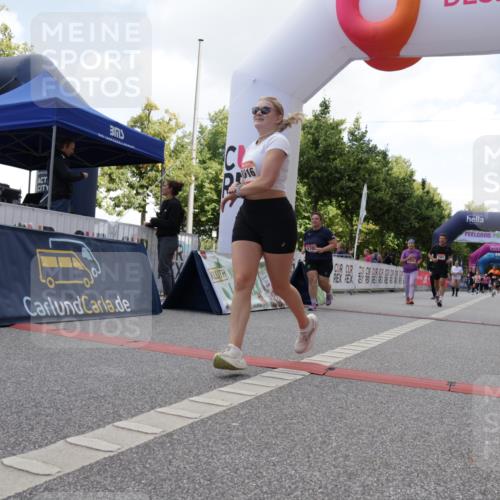 06.09.2026 - CURREX Alsterlauf Yannick Fuchs http://msf.ph/oto/10231870 06.09.2026 11:58:32 Ziel 1082, 1182, 1235, 1314, 1334, 8016 meine-sportfotos.de