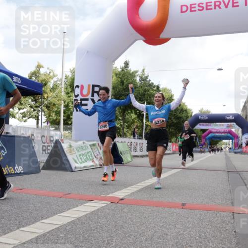 06.09.2026 - CURREX Alsterlauf Yannick Fuchs http://msf.ph/oto/10231872 06.09.2026 12:00:11 Ziel 1104, 1276, 1289, 1315, 1322, 8239, 8240 meine-sportfotos.de