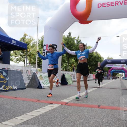 06.09.2026 - CURREX Alsterlauf Yannick Fuchs http://msf.ph/oto/10231873 06.09.2026 12:00:11 Ziel 1104, 1276, 1289, 1315, 1322, 8239, 8240 meine-sportfotos.de