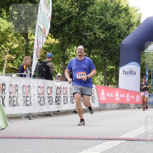 06.09.2026 - CURREX Alsterlauf Yannick Fuchs http://msf.ph/oto/10231897 06.09.2026 12:00:20 Ziel 1191, 1276, 1322 meine-sportfotos.de