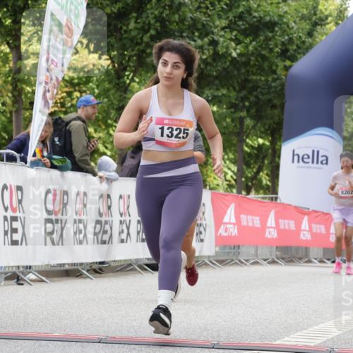 06.09.2026 - CURREX Alsterlauf Yannick Fuchs http://msf.ph/oto/10231908 06.09.2026 12:00:26 Ziel 1191, 1238, 1325, 1332 meine-sportfotos.de