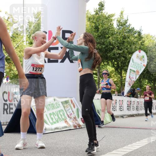 06.09.2026 - CURREX Alsterlauf Yannick Fuchs http://msf.ph/oto/10231957 06.09.2026 12:00:45 Ziel 1013, 1061, 1097, 1185, 1222, 1231, 1260, 1272, 1280, 3821, 3822 meine-sportfotos.de