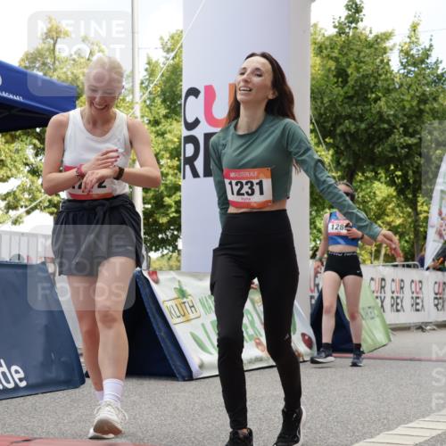 06.09.2026 - CURREX Alsterlauf Yannick Fuchs http://msf.ph/oto/10231961 06.09.2026 12:00:45 Ziel 1013, 1061, 1097, 1185, 1222, 1231, 1260, 1272, 1280, 3821, 3822 meine-sportfotos.de