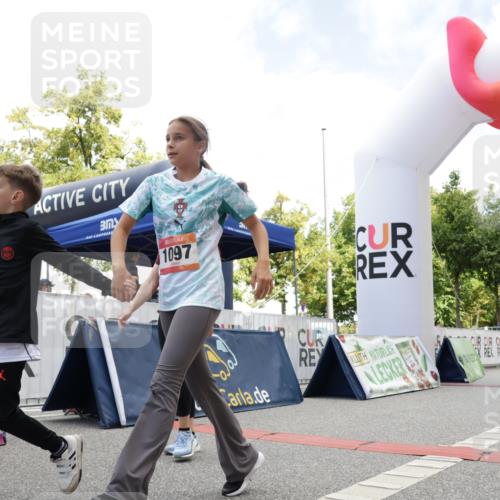 06.09.2026 - CURREX Alsterlauf Yannick Fuchs http://msf.ph/oto/10231980 06.09.2026 12:00:51 Ziel 1013, 1097, 1280 meine-sportfotos.de
