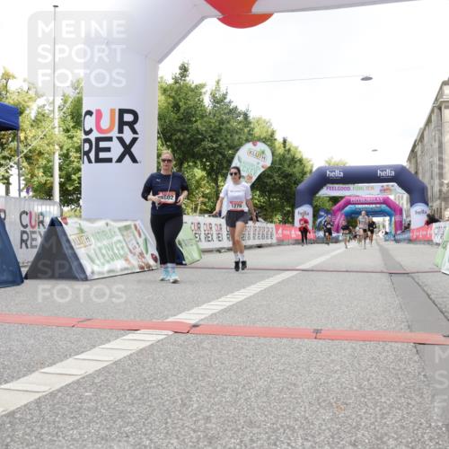 06.09.2026 - CURREX Alsterlauf Yannick Fuchs http://msf.ph/oto/10232002 06.09.2026 12:01:02 Ziel 1270, 1317, 1338, 4802 meine-sportfotos.de