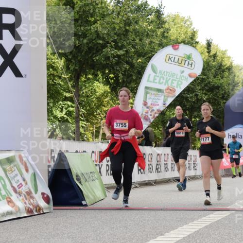 06.09.2026 - CURREX Alsterlauf Yannick Fuchs http://msf.ph/oto/10232020 06.09.2026 12:01:10 Ziel 1170, 1177, 1273, 1338, 3755, 8018 meine-sportfotos.de