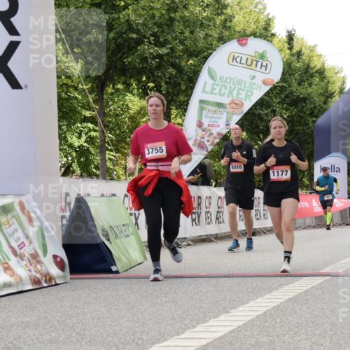 06.09.2026 - CURREX Alsterlauf Yannick Fuchs http://msf.ph/oto/10232022 06.09.2026 12:01:11 Ziel 1170, 1177, 1273, 1338, 3755, 8018 meine-sportfotos.de