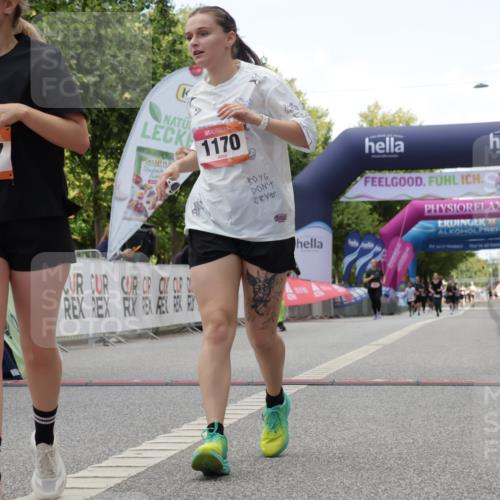 06.09.2026 - CURREX Alsterlauf Yannick Fuchs http://msf.ph/oto/10232028 06.09.2026 12:01:14 Ziel 1170, 1177, 1273, 3755, 8018 meine-sportfotos.de