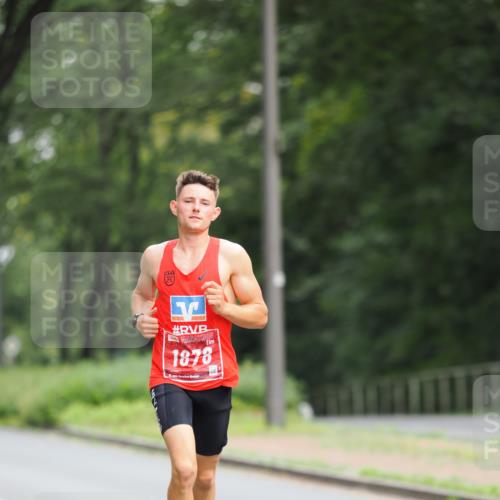 13.09.2026 - 21. swb-Marathon Bremen TobiasT http://msf.ph/oto/10241705 13.09.2026 11:09:40 Laufen 1878 meine-sportfotos.de