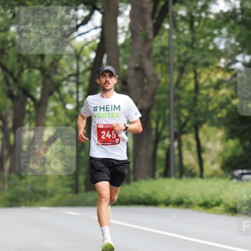 13.09.2026 - 21. swb-Marathon Bremen TobiasT http://msf.ph/oto/10241721 13.09.2026 11:12:35 Laufen 245 meine-sportfotos.de