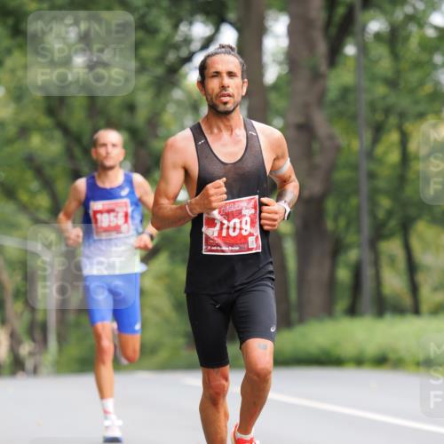 13.09.2026 - 21. swb-Marathon Bremen TobiasT http://msf.ph/oto/10241752 13.09.2026 11:12:57 Laufen 1955, 7709, 21, 20 meine-sportfotos.de
