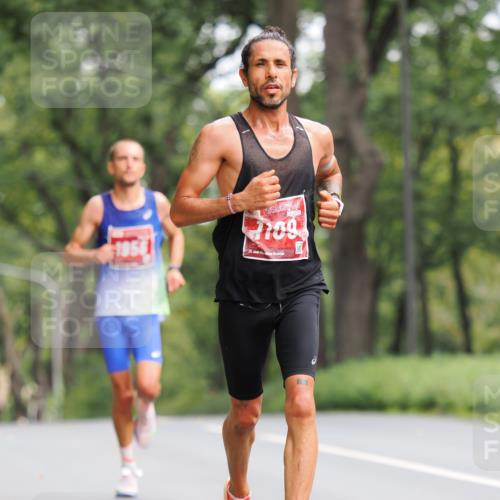 13.09.2026 - 21. swb-Marathon Bremen TobiasT http://msf.ph/oto/10241756 13.09.2026 11:12:58 Laufen 1958, 7709, 21, 46 meine-sportfotos.de