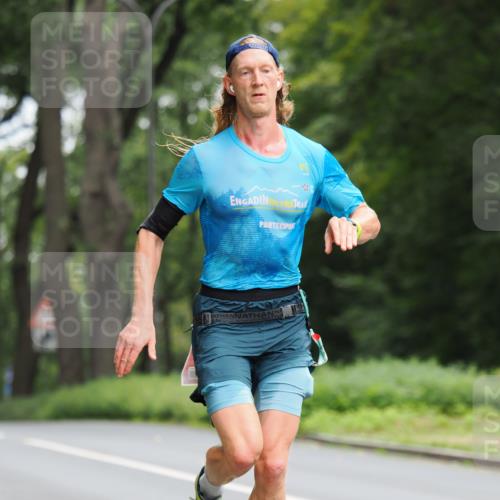 13.09.2026 - 21. swb-Marathon Bremen TobiasT http://msf.ph/oto/10241816 13.09.2026 11:14:48 Laufen  meine-sportfotos.de