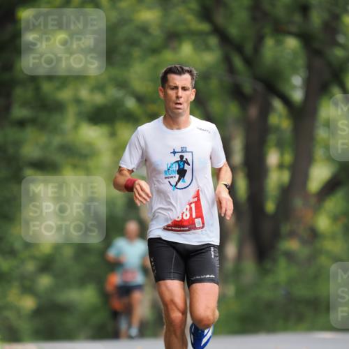 13.09.2026 - 21. swb-Marathon Bremen TobiasT http://msf.ph/oto/10241851 13.09.2026 11:16:08 Laufen 81, 21, 20 meine-sportfotos.de