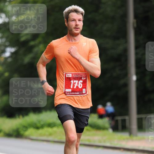 13.09.2026 - 21. swb-Marathon Bremen TobiasT http://msf.ph/oto/10241880 13.09.2026 11:16:30 Laufen 0259, 176, 21, 026 meine-sportfotos.de