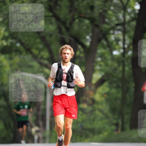 13.09.2026 - 21. swb-Marathon Bremen TobiasT http://msf.ph/oto/10241905 13.09.2026 11:18:21 Laufen  meine-sportfotos.de