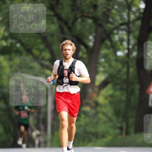 13.09.2026 - 21. swb-Marathon Bremen TobiasT http://msf.ph/oto/10241910 13.09.2026 11:18:22 Laufen  meine-sportfotos.de