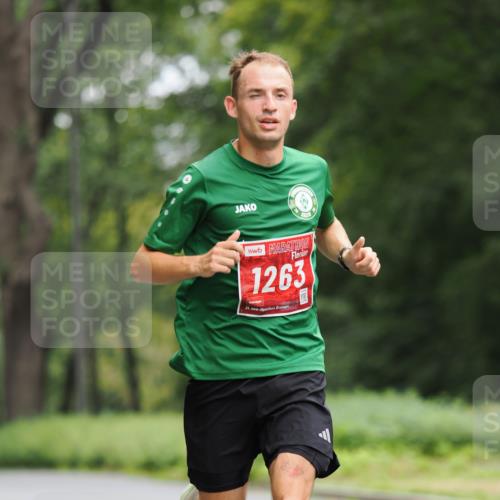 13.09.2026 - 21. swb-Marathon Bremen TobiasT http://msf.ph/oto/10241938 13.09.2026 11:18:37 Laufen 1263, 21 meine-sportfotos.de