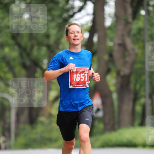 13.09.2026 - 21. swb-Marathon Bremen TobiasT http://msf.ph/oto/10241951 13.09.2026 11:19:18 Laufen 1651, 26 meine-sportfotos.de
