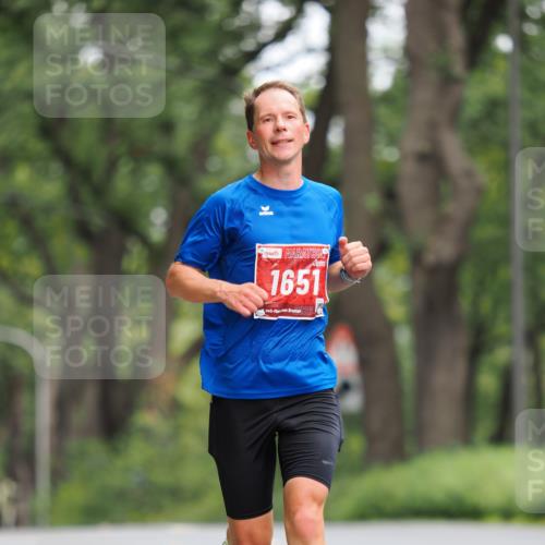 13.09.2026 - 21. swb-Marathon Bremen TobiasT http://msf.ph/oto/10241955 13.09.2026 11:19:18 Laufen 1651, 26 meine-sportfotos.de