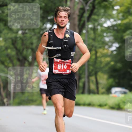 13.09.2026 - 21. swb-Marathon Bremen TobiasT http://msf.ph/oto/10241972 13.09.2026 11:19:33 Laufen 0983, 614, 21 meine-sportfotos.de