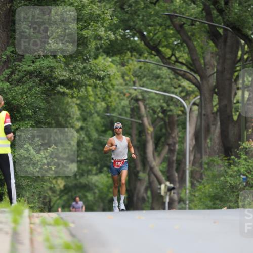 13.09.2026 - 21. swb-Marathon Bremen TobiasT http://msf.ph/oto/10242000 13.09.2026 11:20:07 Laufen 692 meine-sportfotos.de