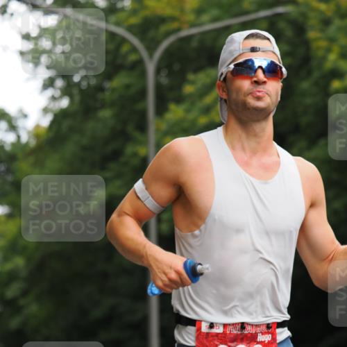 13.09.2026 - 21. swb-Marathon Bremen TobiasT http://msf.ph/oto/10242105 13.09.2026 11:20:23 Laufen 692, 21 meine-sportfotos.de