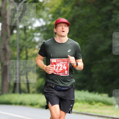 13.09.2026 - 21. swb-Marathon Bremen TobiasT http://msf.ph/oto/10242277 13.09.2026 11:22:29 Laufen 1724, 26 meine-sportfotos.de