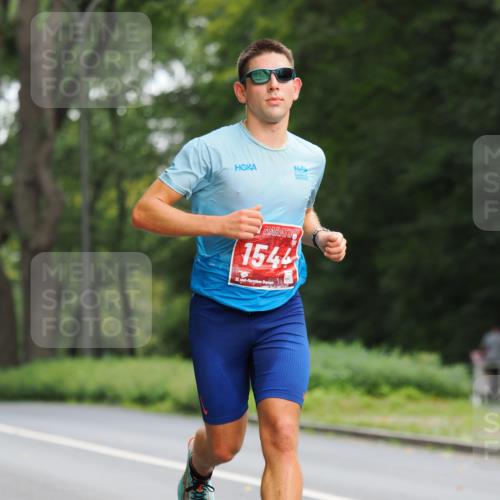13.09.2026 - 21. swb-Marathon Bremen TobiasT http://msf.ph/oto/10242302 13.09.2026 11:23:02 Laufen 1544, 21 meine-sportfotos.de