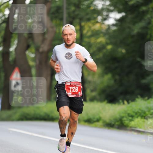 13.09.2026 - 21. swb-Marathon Bremen TobiasT http://msf.ph/oto/10242378 13.09.2026 11:26:08 Laufen 129, 21 meine-sportfotos.de