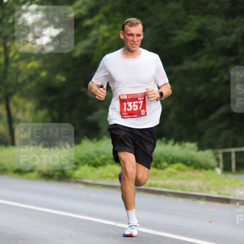13.09.2026 - 21. swb-Marathon Bremen TobiasT http://msf.ph/oto/10242480 13.09.2026 11:28:55 Laufen 1357 meine-sportfotos.de