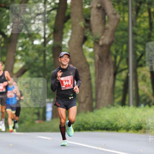 13.09.2026 - 21. swb-Marathon Bremen TobiasT http://msf.ph/oto/10242538 13.09.2026 11:29:19 Laufen 640 meine-sportfotos.de