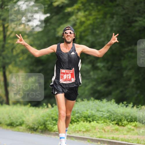 13.09.2026 - 21. swb-Marathon Bremen TobiasT http://msf.ph/oto/10242628 13.09.2026 11:30:10 Laufen 919 meine-sportfotos.de