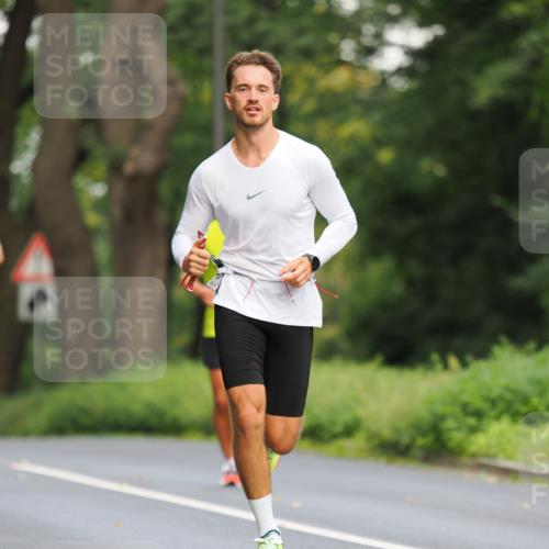 13.09.2026 - 21. swb-Marathon Bremen TobiasT http://msf.ph/oto/10242653 13.09.2026 11:30:31 Laufen  meine-sportfotos.de